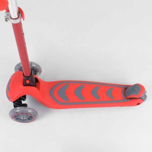 Самокат трехколесный 92606 (4) Best Scooter, КРАСНЫЙ, складной алюминиевый руль, 4 колеса PU со светом, d=12 см 269199 фото